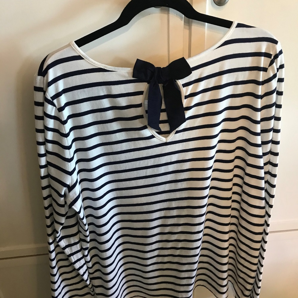 White house/black market long sleeve pullover